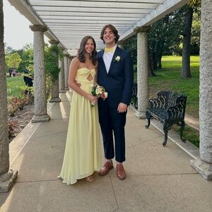 selling my prom dress!!